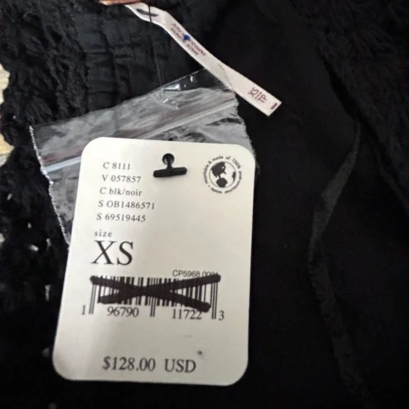 NWT Free People Size XS Megan Crochet top
Black. Open back Puffed sleeves - Picture 2 of 14